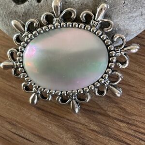 Sarah Coventry Silver-Tone Mother of Pearl Oval Brooch - Iridescent White
